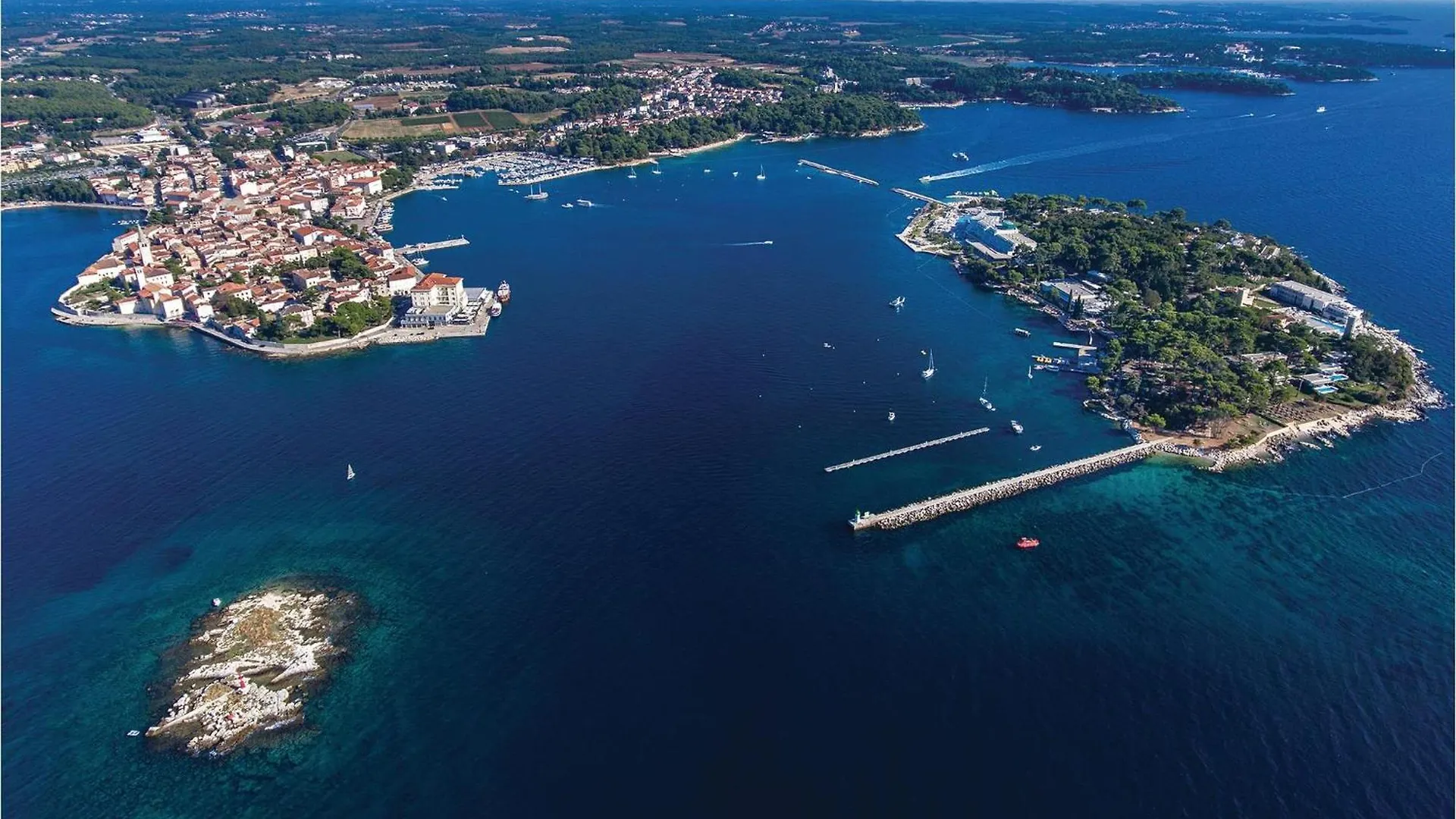 Amazing Apartment In Porec With Wifi 0*,  Croatia