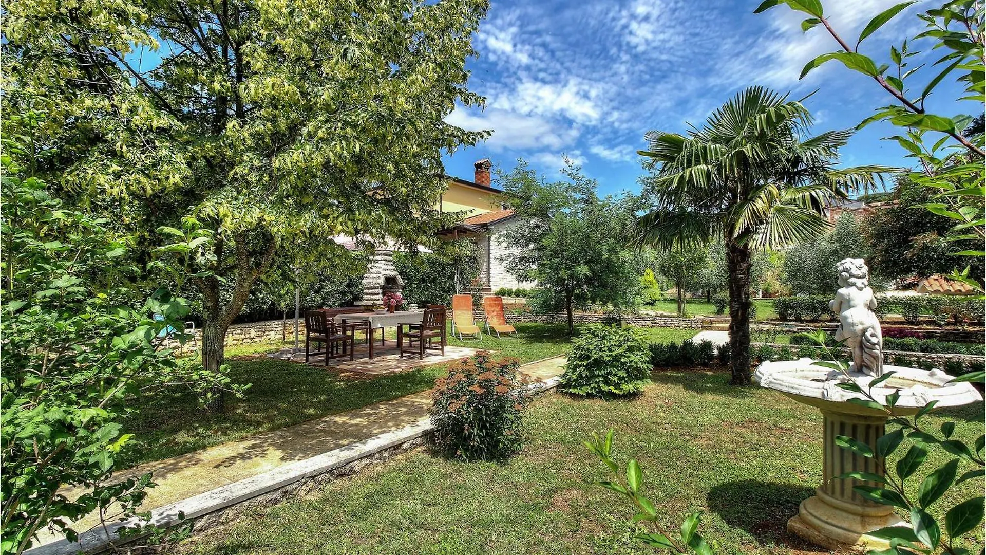 Amazing Apartment In Porec With Wifi 0*,